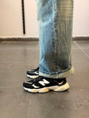 New Balance 9060 Chunky Lifestyle Sneakers – Black/White