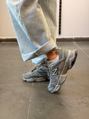 New Balance 9060 Sneakers – Grey